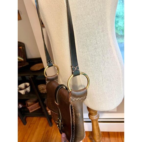 Handsewn Leather Crossbody Bag - Picture 6 of 6